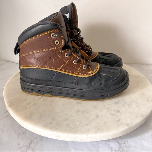 Nike Woodside 2 High Duck Boot - Picture 2 of 8